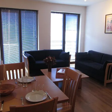 грамадето комплекс александър сървисис